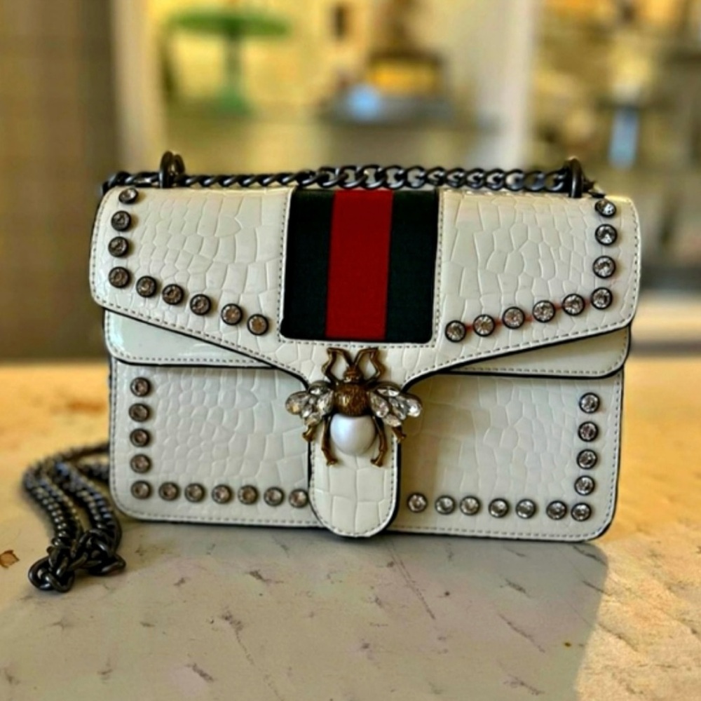 Elegant White Designer Bag with Bee Accent ~influenced by influencer handbag🐝